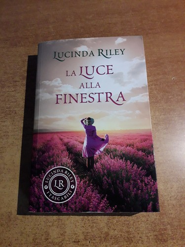Luce alla finestra - luce,